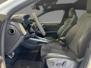 AUDI RS3 Limousine quattro S tronic Sportabgas Pano M
