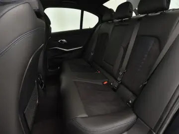 BMW 320 Baureihe 3 Lim. 320 d xDrive M Sport