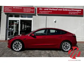 TESLA Model 3 MJ2023 Standard Range   Enhanced Autopil
