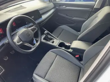 VW Golf Variant 1.5 TSI Active  Navi digitales Cock
