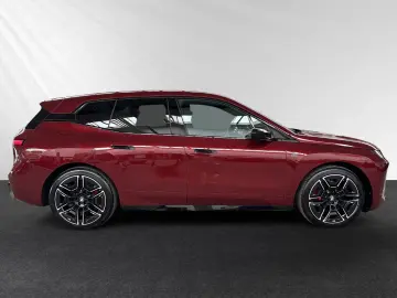 BMW iX M70 Inkl. € 1.190 Zubehörbonus