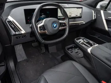 BMW iX xDrive40 M Sport Aut HUD ACC AHK RFK NAVI LED