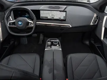 BMW iX xDrive40 M Sport Aut HUD ACC AHK RFK NAVI LED