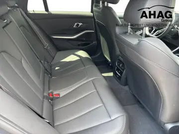 BMW 330i xDrive Tour. M Sport Pro 360  Dr.Ass. SHZ L
