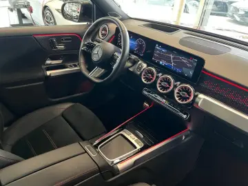 MERCEDES-BENZ GLB 250 4M AMG Line PremPlus 360 Burm …