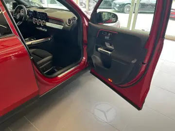 MERCEDES-BENZ GLB 250 4M AMG Line PremPlus 360 Burm …