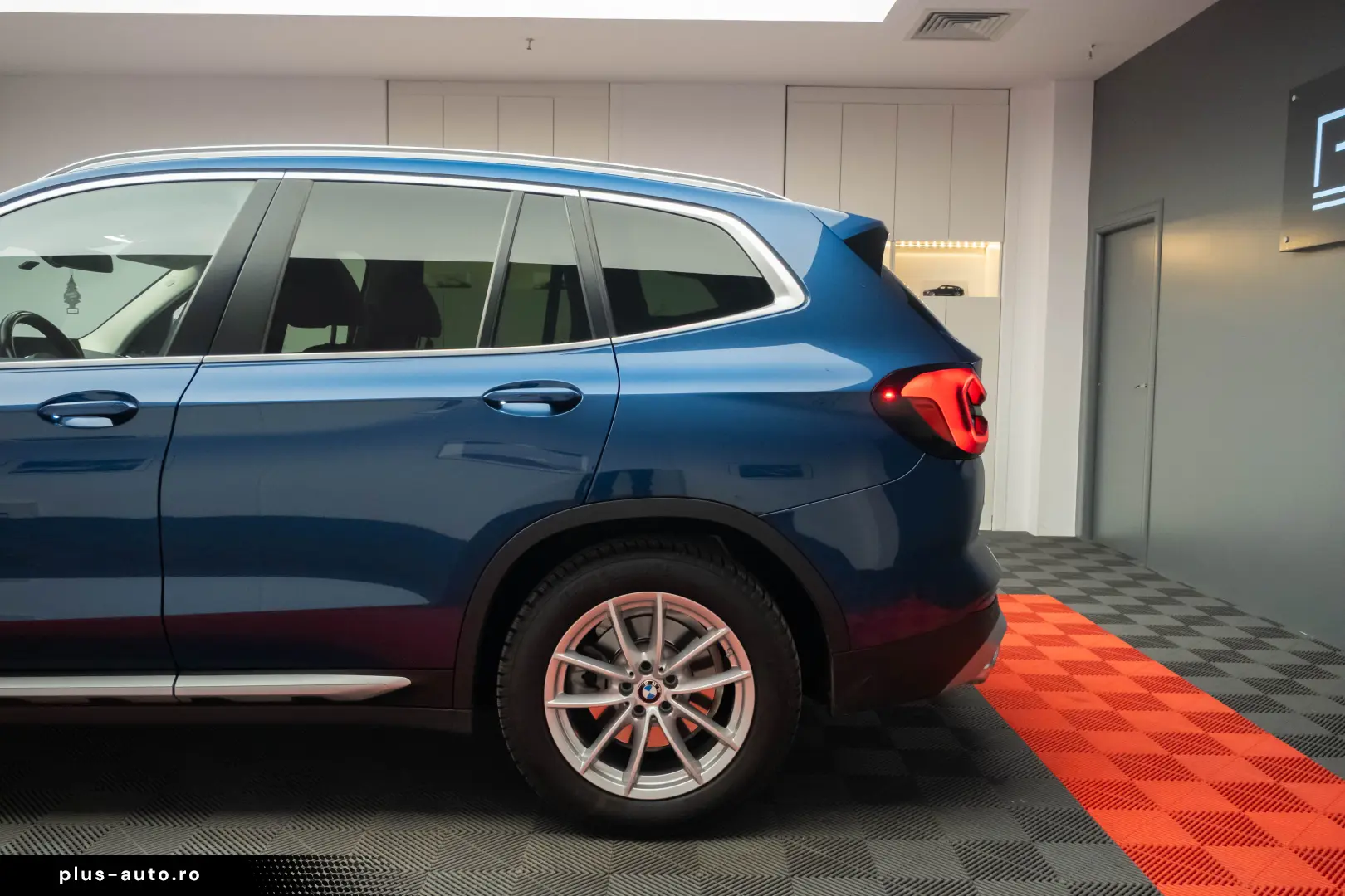 BMW X3 320i Laser  camere 360  scaune ventilate