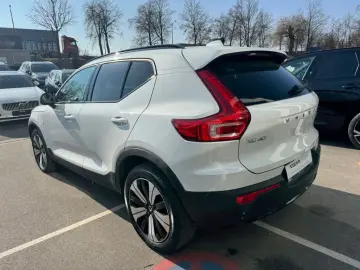 VOLVO XC40 Plus Dark Plug-In Hybrid T5 EU6d StandHZG N