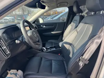 VOLVO XC40 Plus Dark Plug-In Hybrid T5 EU6d StandHZG N