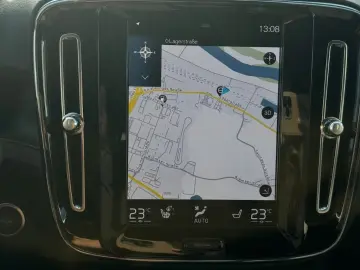 VOLVO XC40 Plus Dark Plug-In Hybrid T5 EU6d StandHZG N