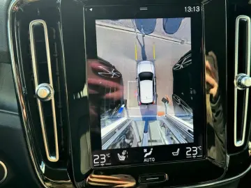 VOLVO XC40 Plus Dark Plug-In Hybrid T5 EU6d StandHZG N