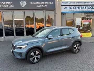 VOLVO XC40 Core Recharge Plug-In HybridLederAHK KAMERA