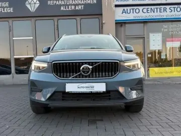 VOLVO XC40 Core Recharge Plug-In HybridLederAHK KAMERA