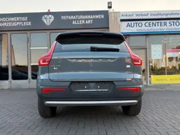 VOLVO XC40 Core Recharge Plug-In HybridLederAHK KAMERA