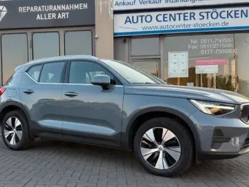 VOLVO XC40 Core Recharge Plug-In HybridLederAHK KAMERA