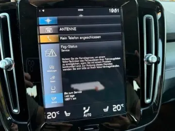 VOLVO XC40 Core Recharge Plug-In HybridLederAHK KAMERA
