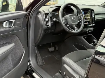 VOLVO XC40 Ultimate Dark Recharge MEGA-VOLL Neuwertig!