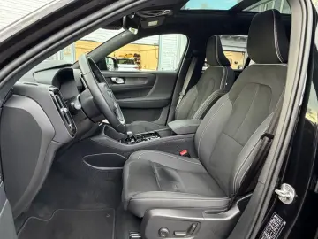 VOLVO XC40 Ultimate Dark Recharge MEGA-VOLL Neuwertig!