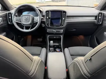 VOLVO XC40 Ultimate Dark Recharge MEGA-VOLL Neuwertig!