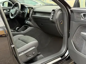 VOLVO XC40 Ultimate Dark Recharge MEGA-VOLL Neuwertig!