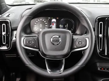 VOLVO XC40 Plus Bright Recharge Plug-In Hybrid 2WD T4