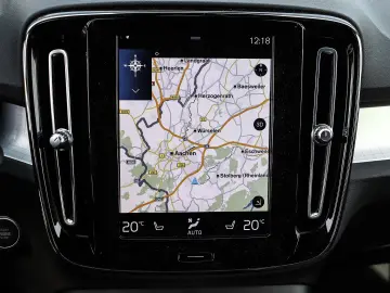VOLVO XC40 Plus Bright Recharge Plug-In Hybrid 2WD T4