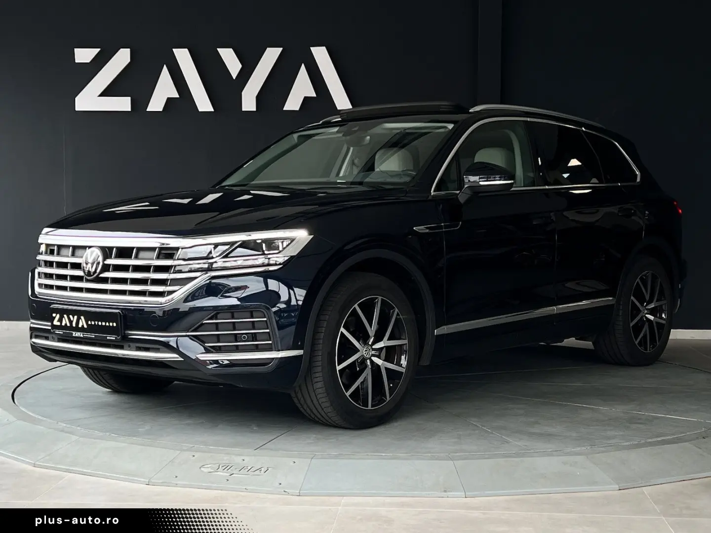 VW Touareg 3.0 TDI Elegance 4M PANO LUFT webasto