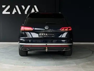VW Touareg 3.0 TDI Elegance 4M PANO LUFT webasto