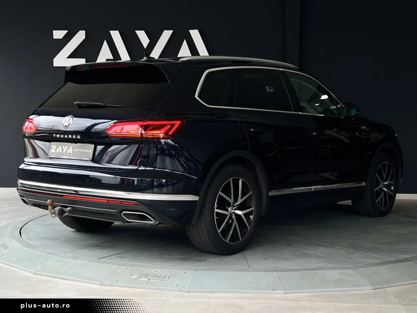 VW Touareg 3.0 TDI Elegance 4M PANO LUFT webasto