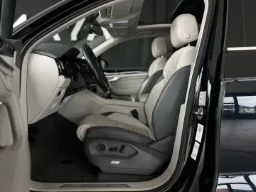 VW Touareg 3.0 TDI Elegance 4M PANO LUFT webasto