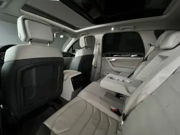 VW Touareg 3.0 TDI Elegance 4M PANO LUFT webasto