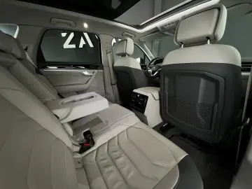 VW Touareg 3.0 TDI Elegance 4M PANO LUFT webasto