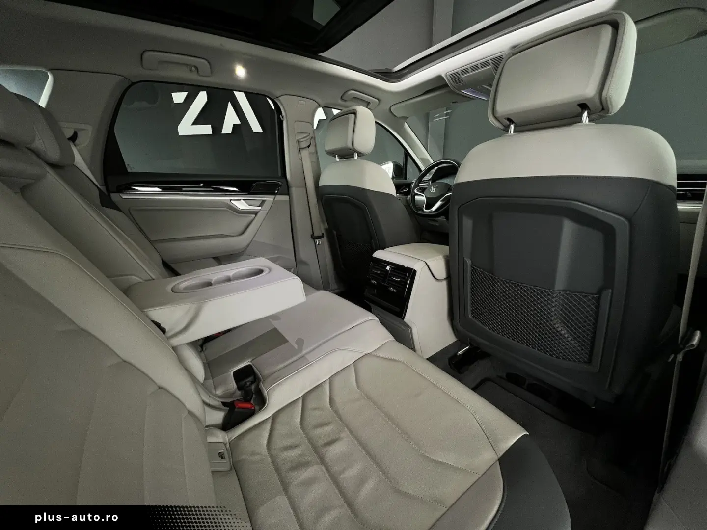 VW Touareg 3.0 TDI Elegance 4M PANO LUFT webasto