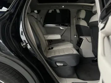 VW Touareg 3.0 TDI Elegance 4M PANO LUFT webasto