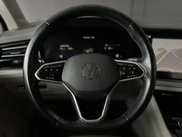 VW Touareg 3.0 TDI Elegance 4M PANO LUFT webasto