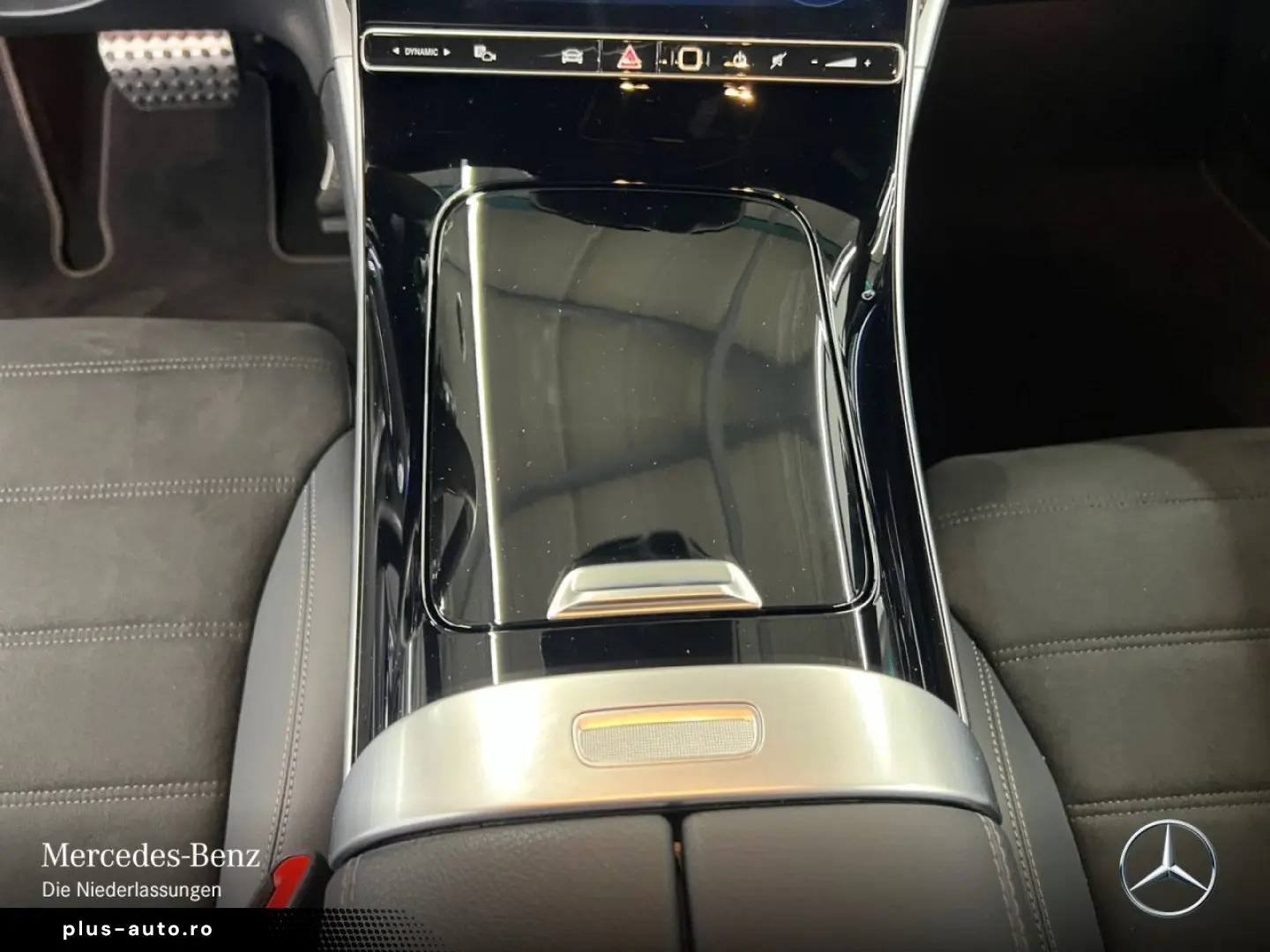 MERCEDES-BENZ CLE 200 Cp AMG Premium  20  Pano HUD N&hellip;