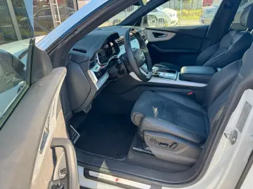 AUDI Q8 60 TFSI e Quattro