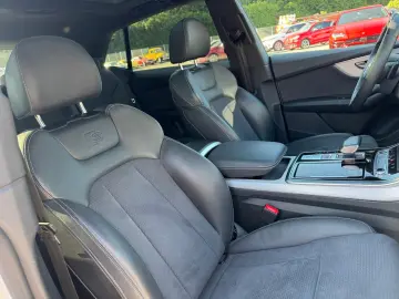 AUDI Q8 60 TFSI e Quattro