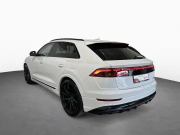 AUDI Q8 55 TFSI e S-LINE QUATTRO MATRIX