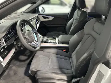 AUDI Q8 55 TFSI e S-LINE QUATTRO MATRIX