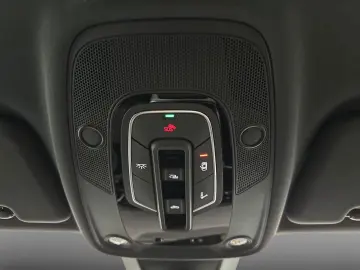 AUDI Q8 55 TFSI e S-LINE QUATTRO MATRIX