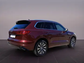 VW Touareg 3.0 TDI V6 R-Line PANO AHK IQ Elegance 4