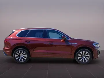 VW Touareg 3.0 TDI V6 R-Line PANO AHK IQ Elegance 4