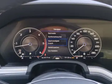 VW Touareg 3.0 TDI V6 R-Line PANO AHK IQ Elegance 4