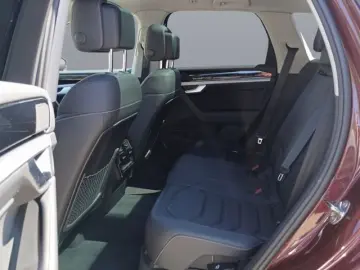 VW Touareg 3.0 TDI V6 R-Line PANO AHK IQ Elegance 4
