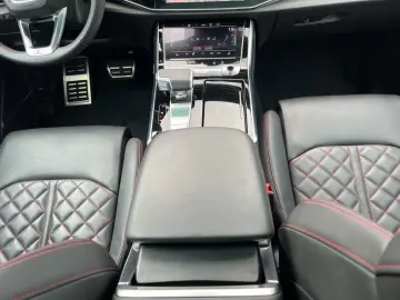 AUDI Q8 60 TFSI e quattro tiptronic