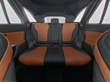 MERCEDES-BENZ GLC 300 d AMG Line Premium Plus AHK Night 20
