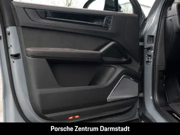 PORSCHE Cayenne GTS Coupe Burmester HA-Lenkung InnoDrive
