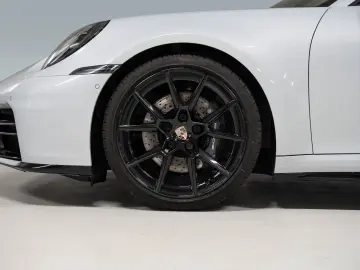 PORSCHE 992 Carrera Cabriolet BOSE Lift-VA Sportabgas