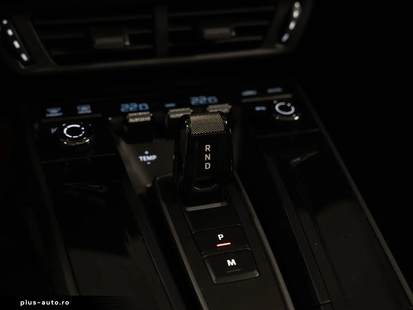 PORSCHE 992 Carrera Cabriolet BOSE Lift-VA Sportabgas